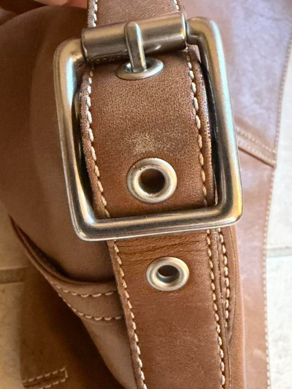 Brown Vintage Coach Leather Crossbody Bag w/Adjustable Straps - Picture 4 of 6